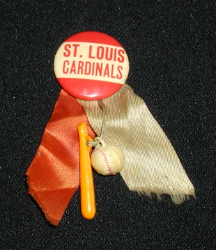 stlouiscardspinback.jpg